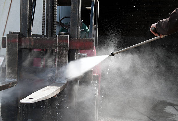 Best Driveway Pressure Washing  in East Moline, IL